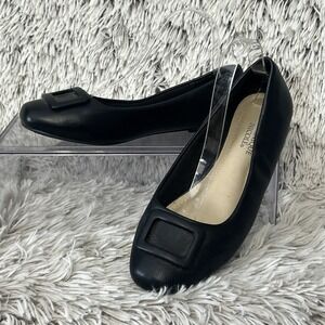 Dominique Nicole Black Buckle Flats Women's Size 8 Dark Academia City Classic